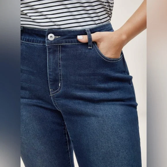 BloomChic Blue Flare Wide Leg Jeans - Picture 4 of 11